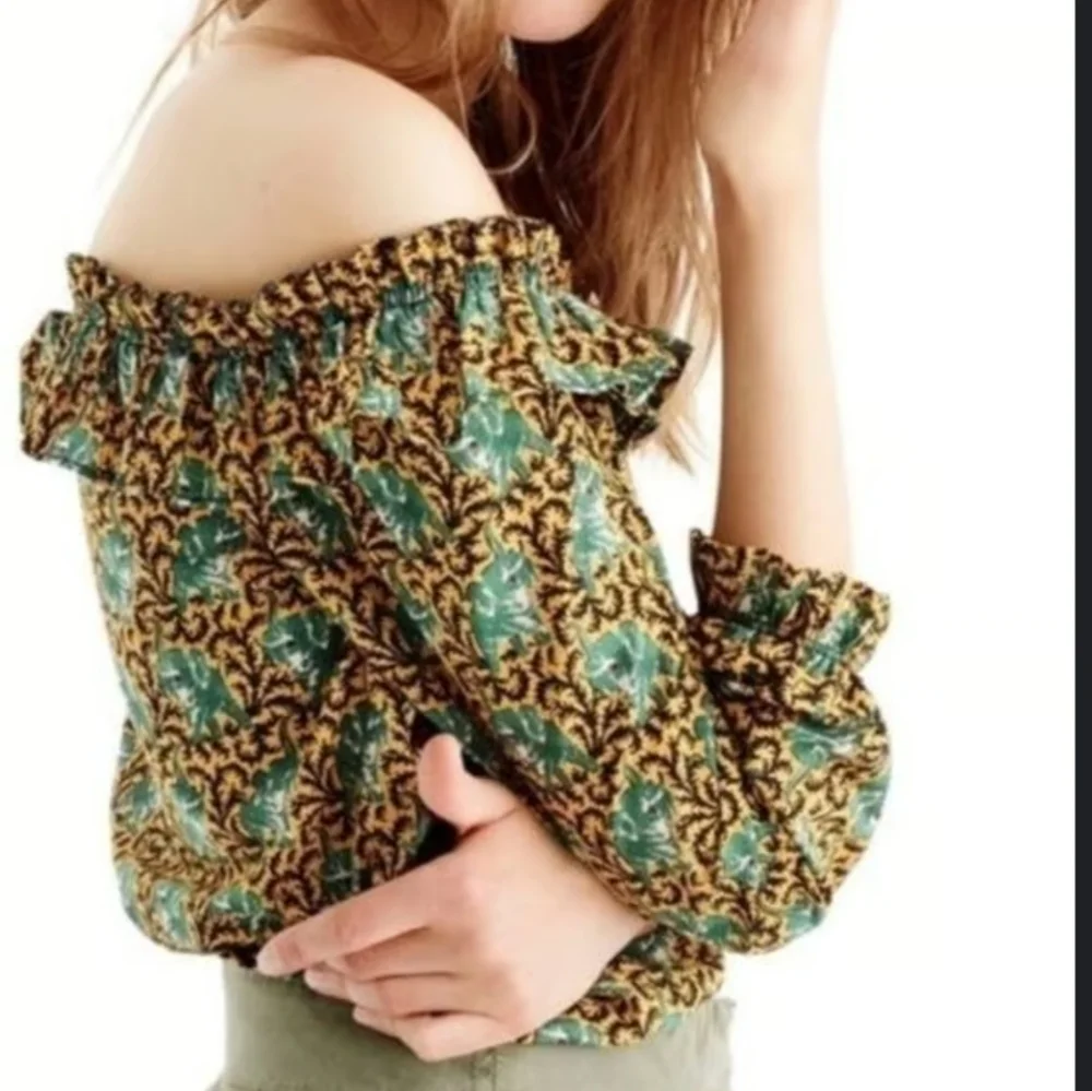 J. Crew Ratti Safari novelty elephant print Off the Shoulder top ruffle